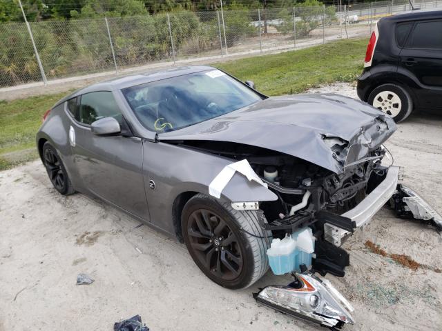 Nissan 370z base (2015)