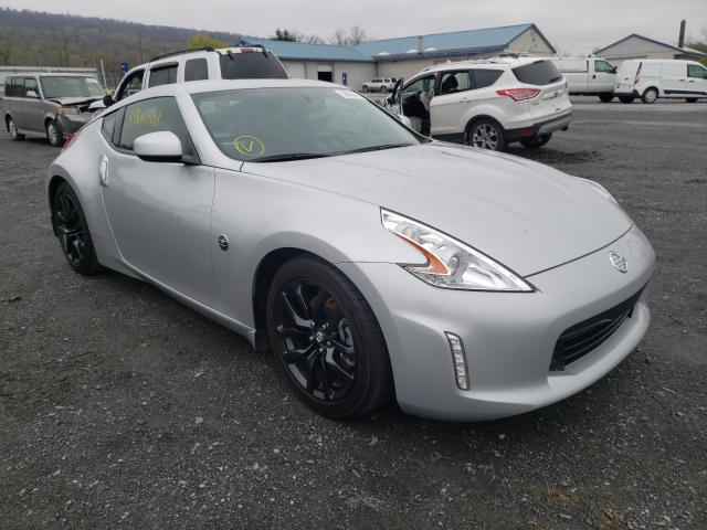 Nissan 370z base (2017)