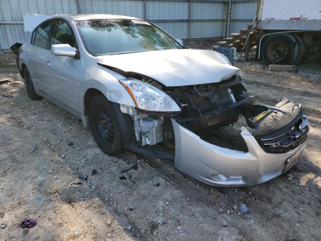 Nissan Altima bas (2011)