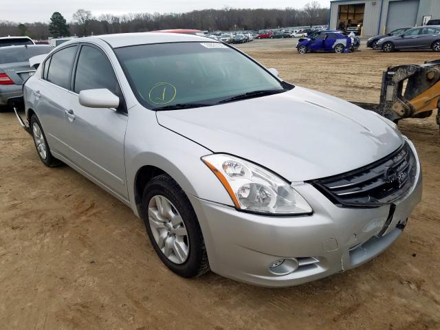 Nissan Altima bas (2012)