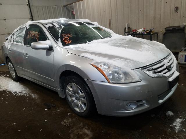 Nissan Altima bas (2012)