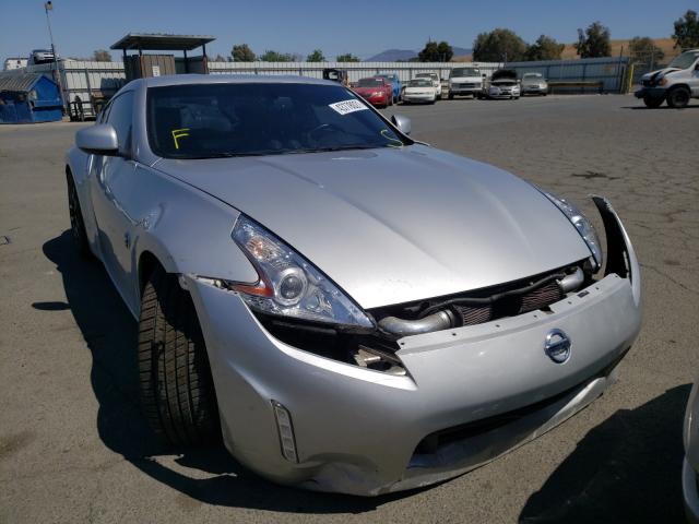 Nissan 370z base (2015)