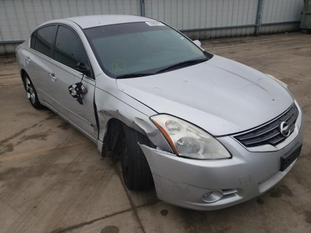 Nissan Altima bas (2012)
