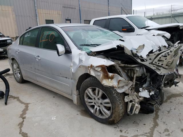 Nissan Altima bas (2012)