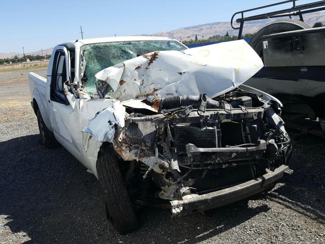 Nissan Frontier s (2015)