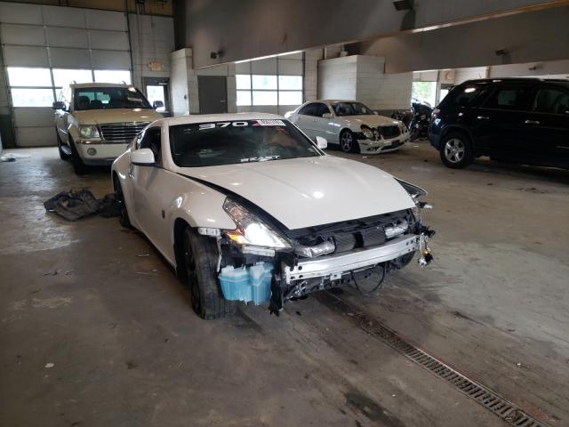 Nissan 370z base (2016)