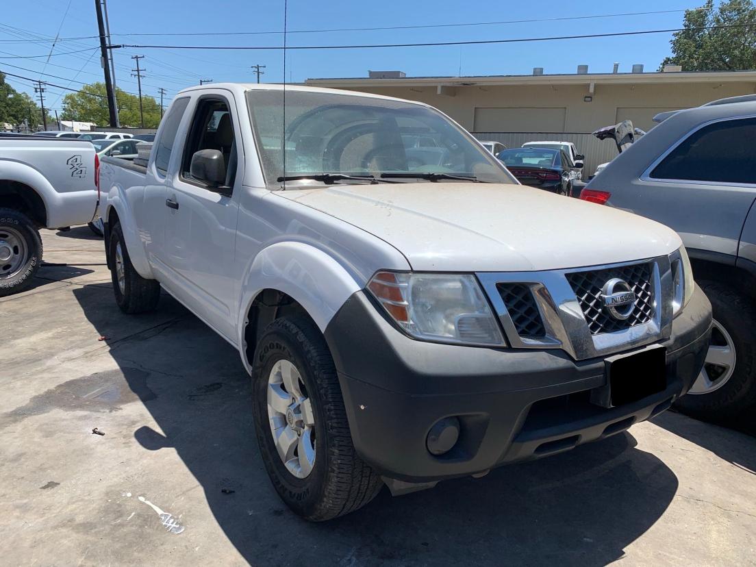 Nissan Frontier s (2012)