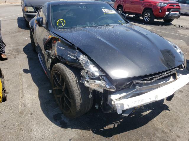 Nissan 370z base (2017)