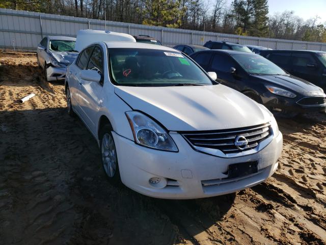 Nissan Altima bas (2012)