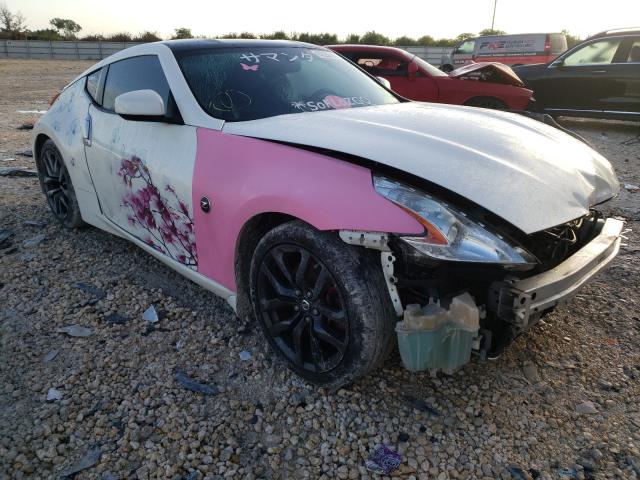 Nissan 370z base (2015)
