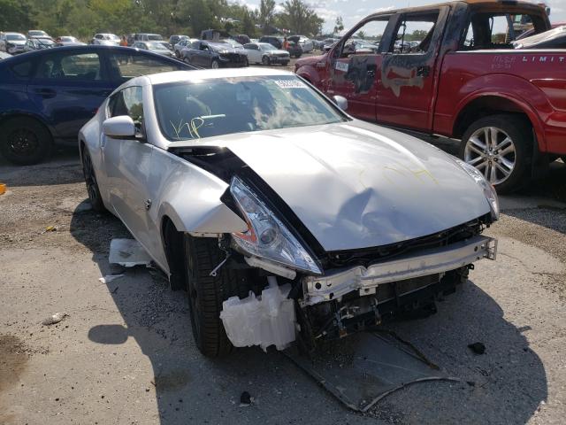 Nissan 370z base (2017)