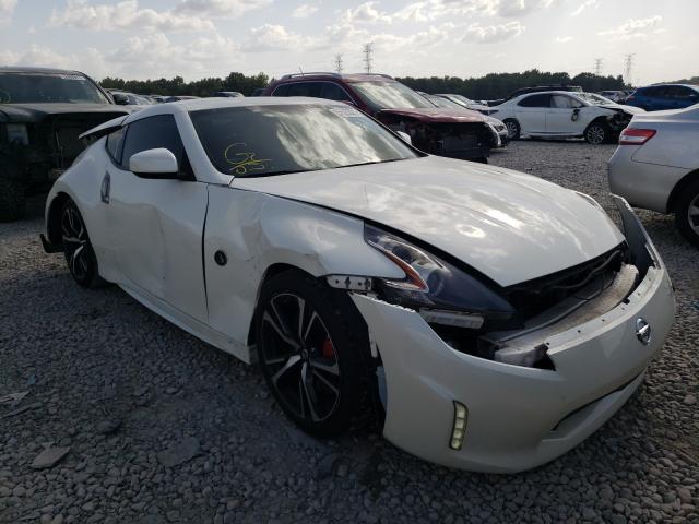Nissan 370z base (2018)