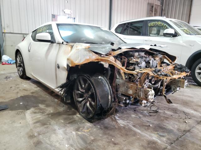 Nissan 370z base (2013)