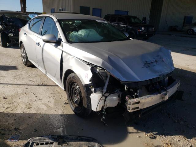 Nissan Altima s (2020)