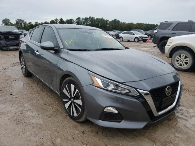 Nissan Altima sv (2021)
