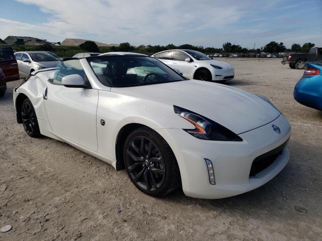 Nissan 370z base (2019)