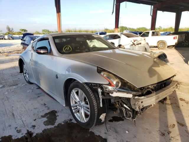 Nissan 370z base (2015)
