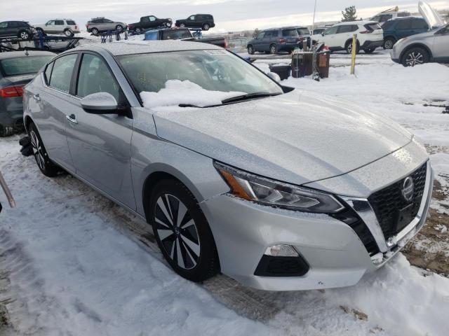 Nissan Altima sv (2021)