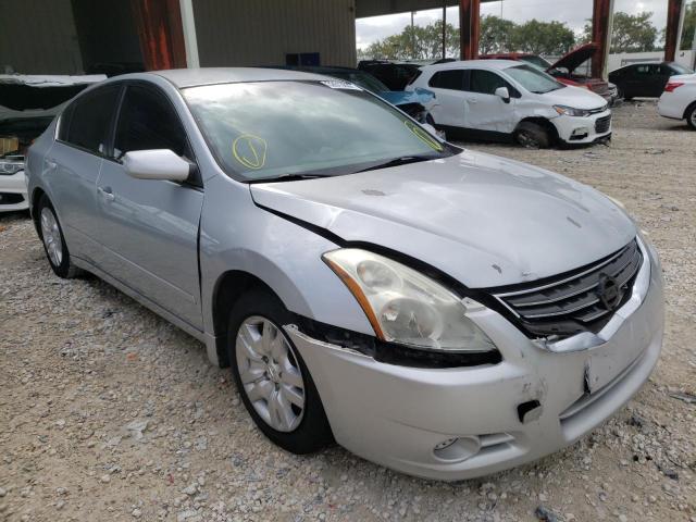 Nissan Altima bas (2011)