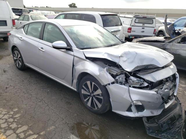 Nissan Altima sv (2021)