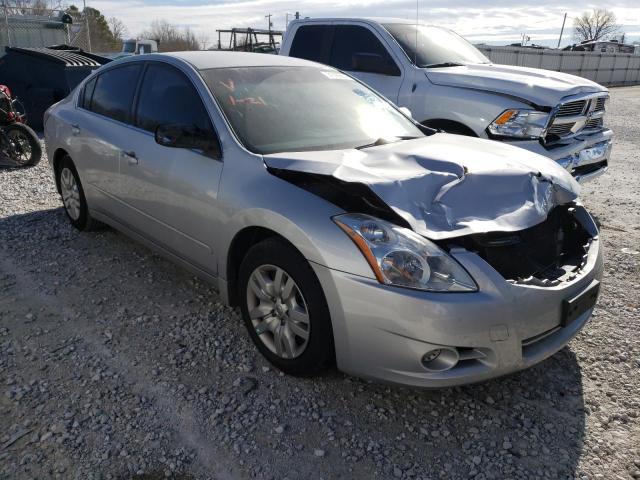 Nissan Altima bas (2012)