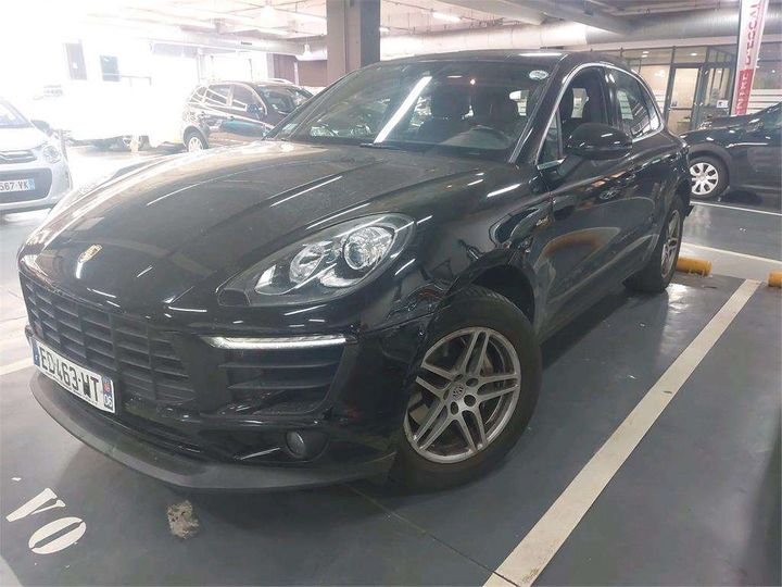 Porsche Macan (2016)