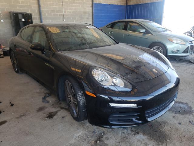 Porsche Panamera s (2015)