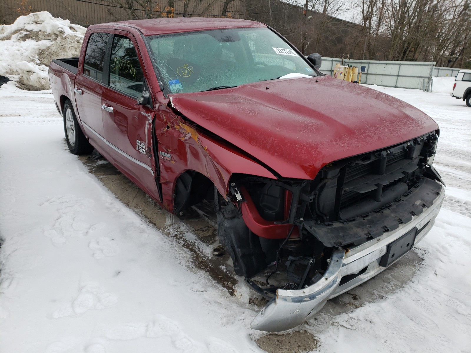 Ram 1500 slt (2015)