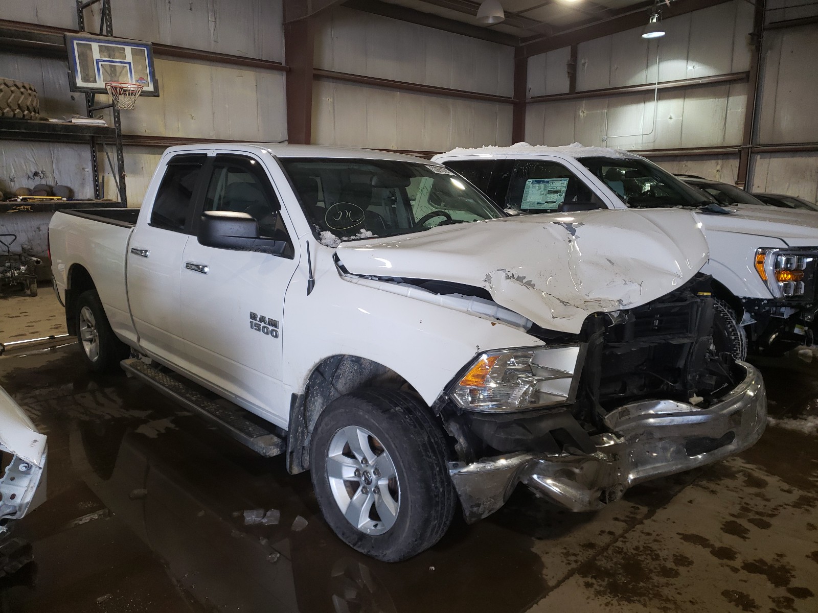 Ram 1500 slt (2016)