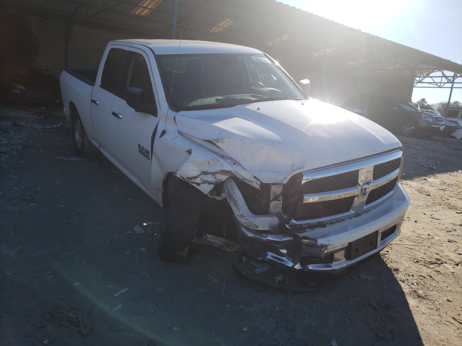 Ram 1500 slt (2017)