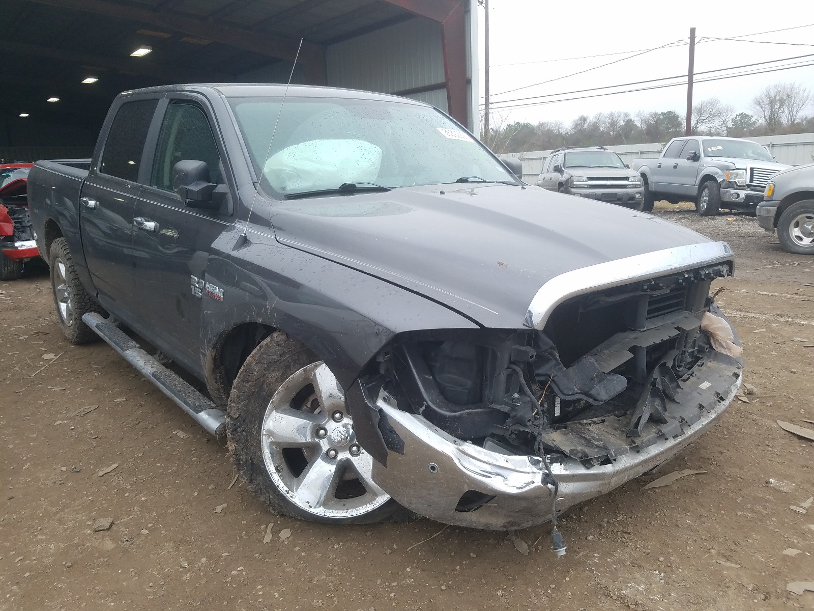 Ram 1500 slt (2017)