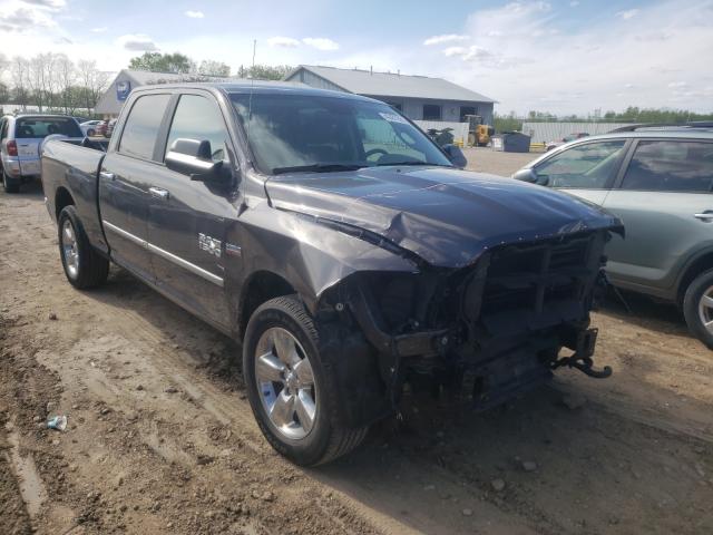 Ram 1500 slt (2017)