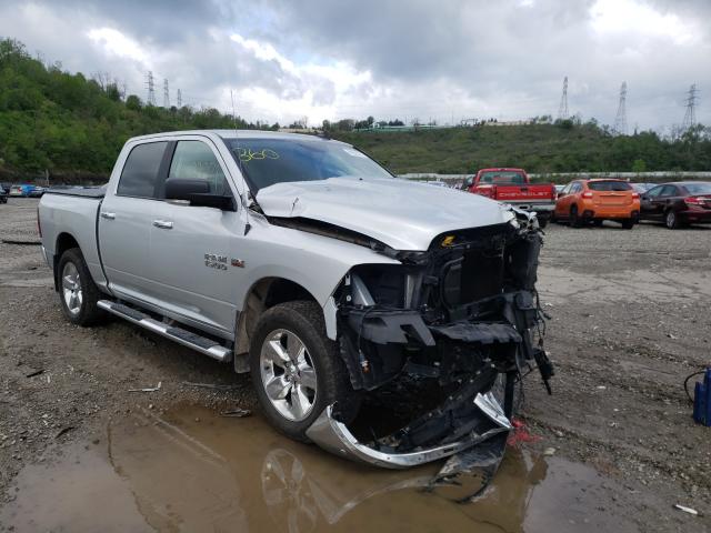 Ram 1500 slt (2017)