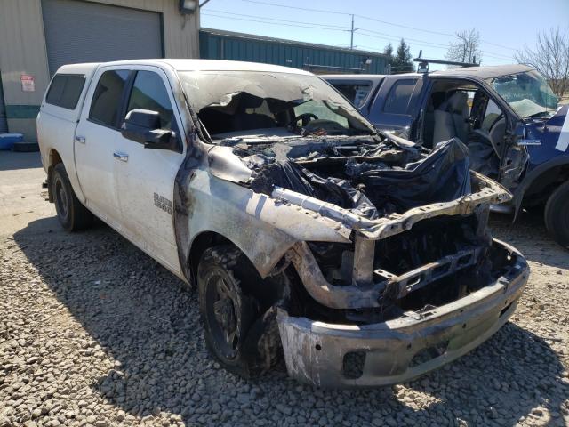 Ram 1500 slt (2017)