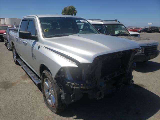 Ram 1500 slt (2017)