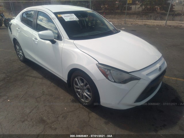 Toyota Scion ia (2016)