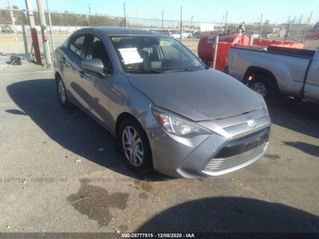 Toyota Scion ia (2016)