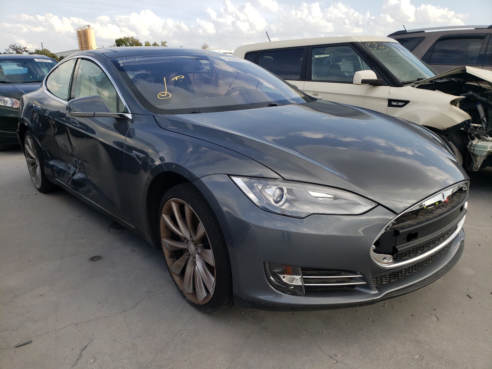 Tesla Model s (2013)