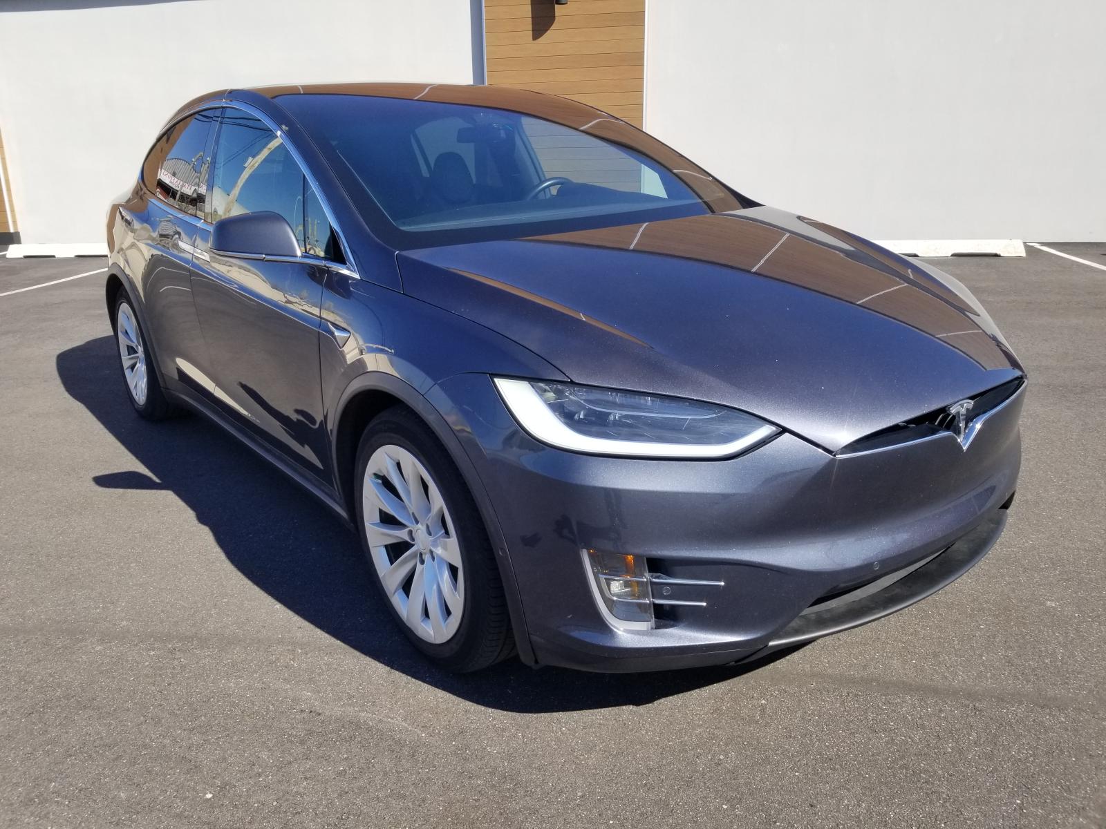 Tesla Model x (2018)