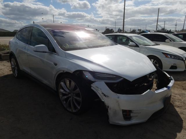 Tesla Model x (2016)