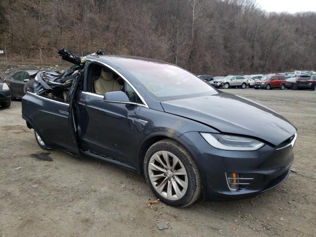 Tesla Model x (2016)