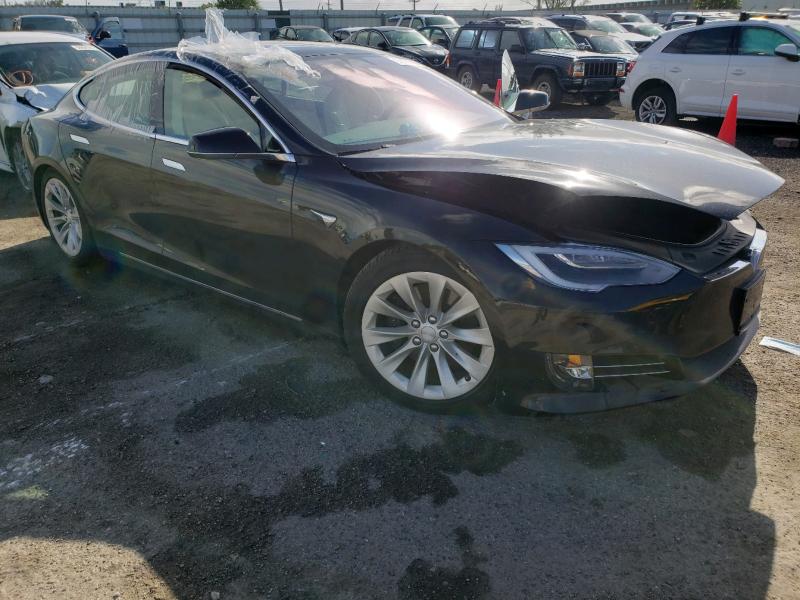 Tesla Model s (2019)