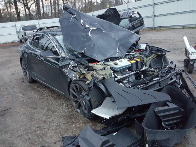 Tesla Model s (2019)