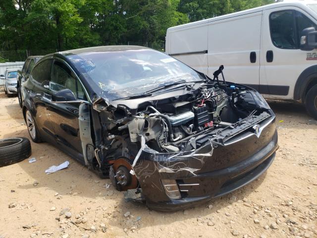 Tesla Model x (2016)