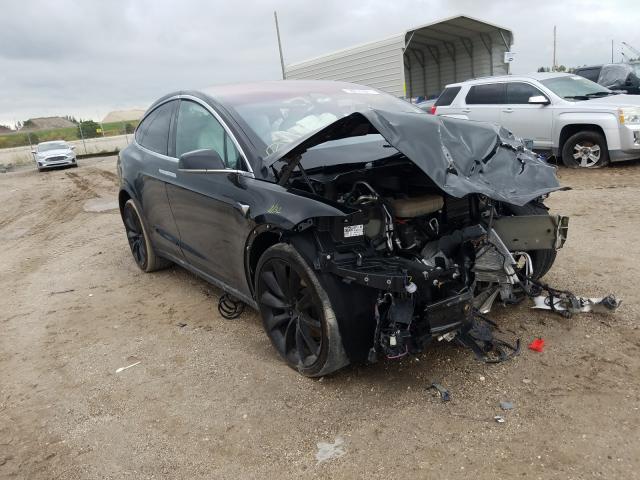 Tesla Model x (2020)