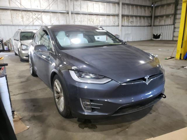 Tesla Model x (2020)