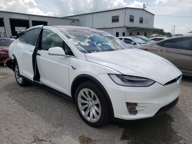 Tesla Model x (2020)