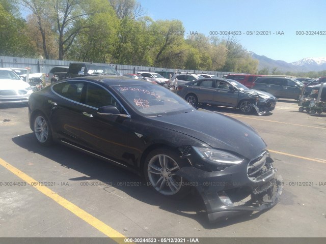 Tesla Model s (2015)