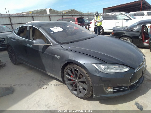 Tesla Model s (2015)