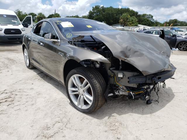 Tesla Model s (2016)